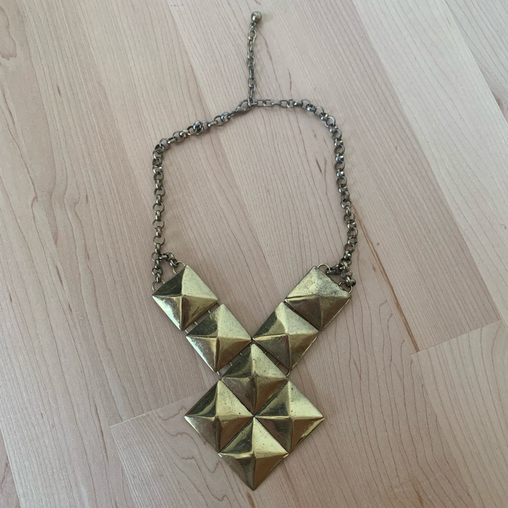 3/$25- Vintage pyramid adjustable necklace